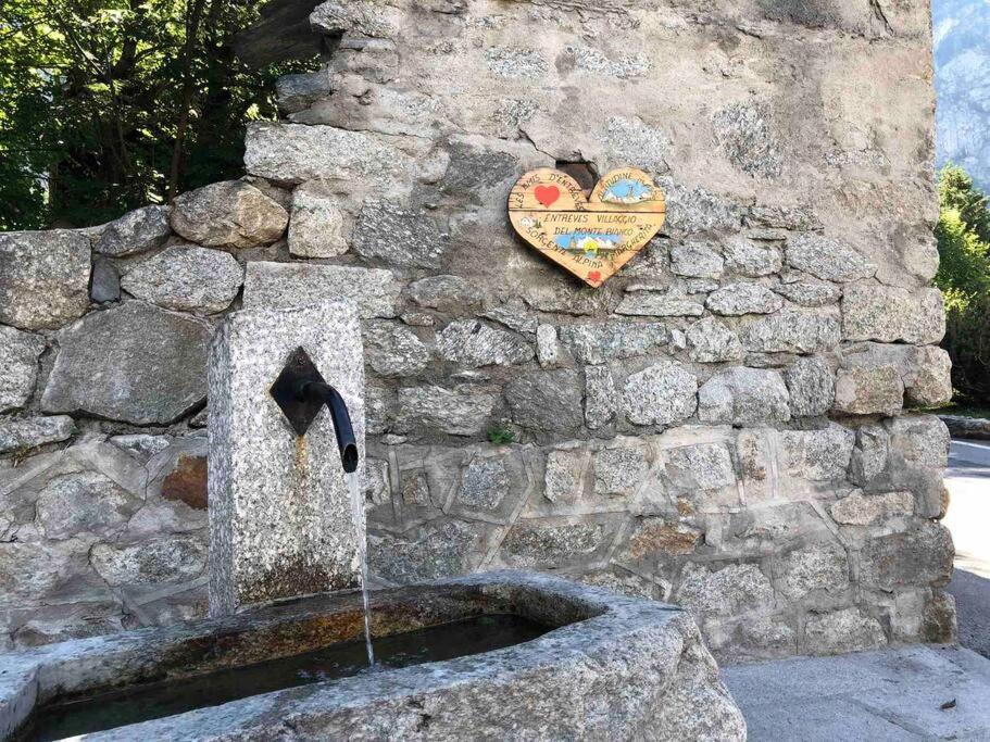 Appartamenti Vista Monte Bianco Courmayeur-Entreves Exteriör bild